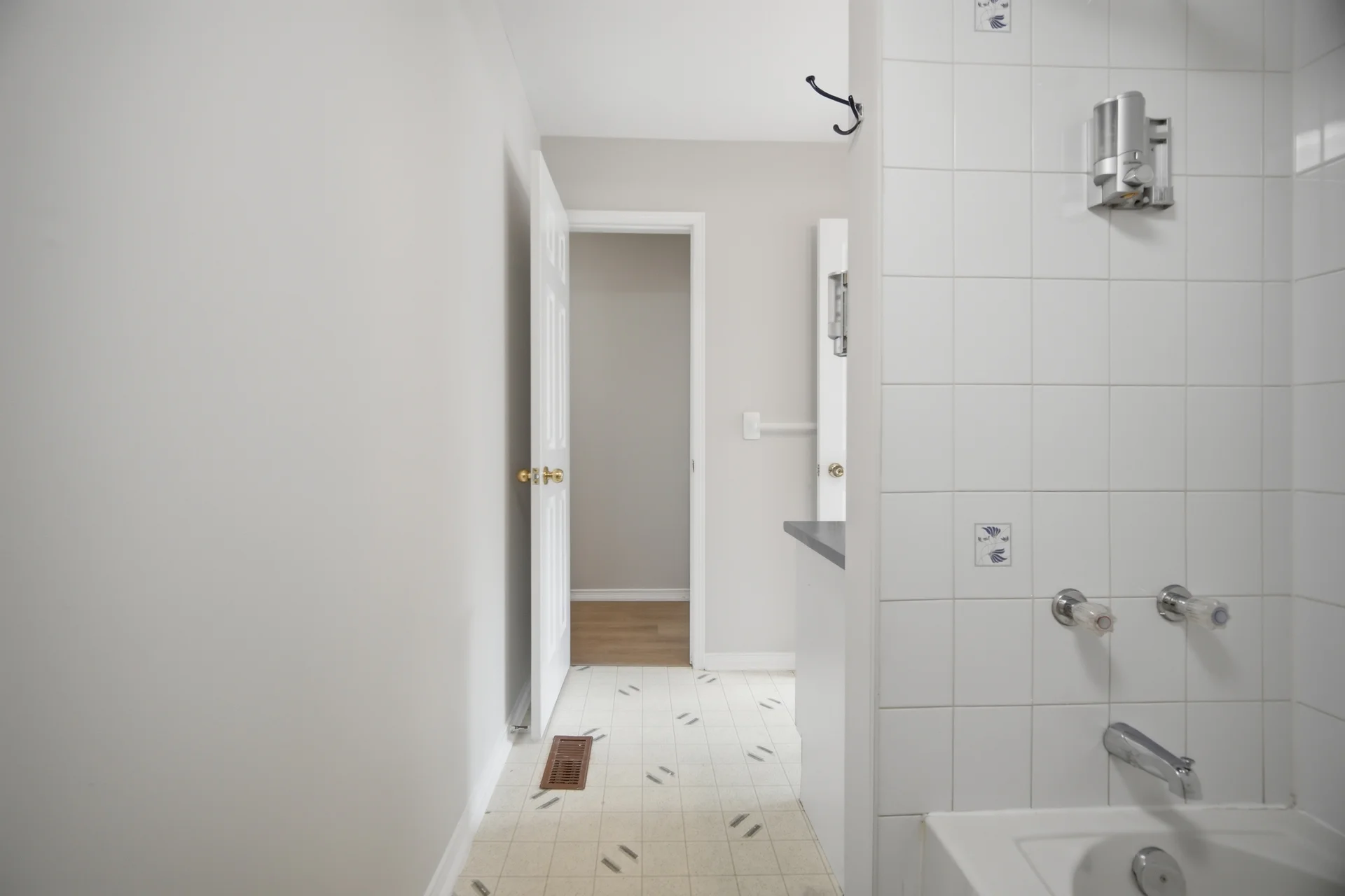 #108-1050 Bristol Road West, Mississauga - photo 31