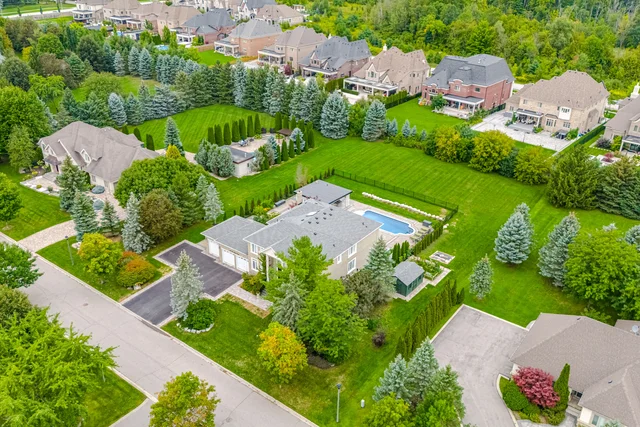 22 Di Nardo Court, King City - photo 3