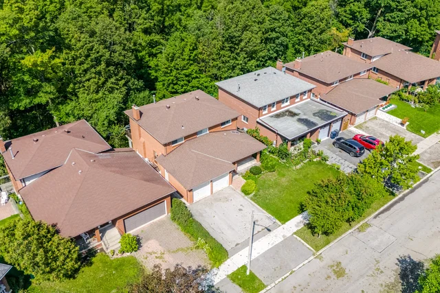 124 Stilecroft Drive, North York - photo 4