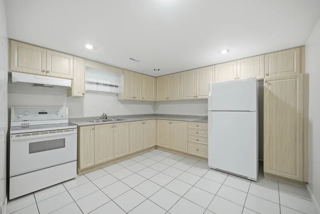124 Stilecroft Drive, North York - photo 82