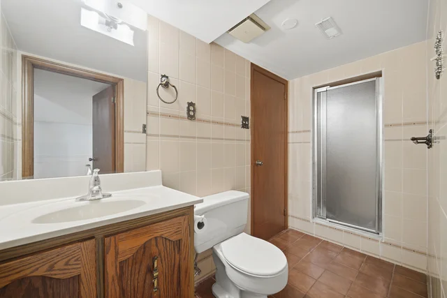 124 Stilecroft Drive, North York - photo 89