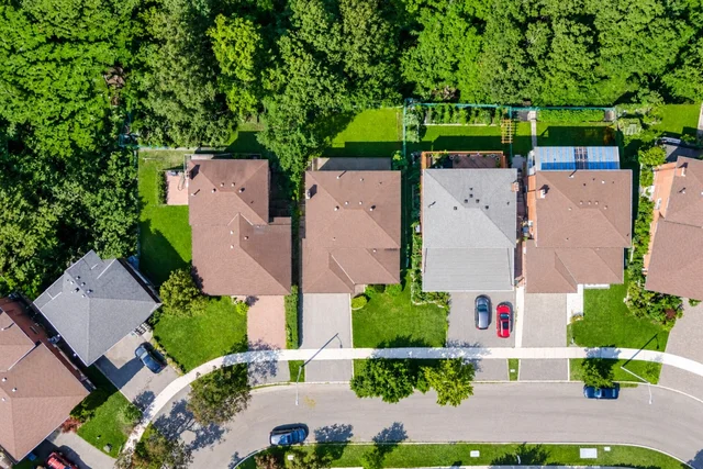 124 Stilecroft Drive, North York - photo 6