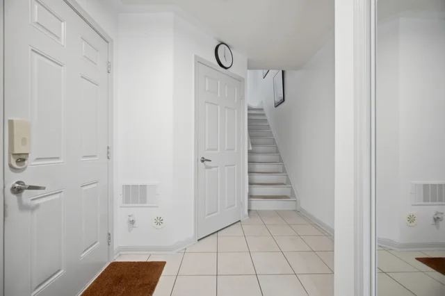 220 Mortimer Crescent, Milton - photo 9