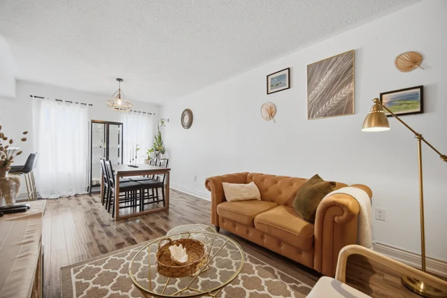 220 Mortimer Crescent, Milton - photo 15