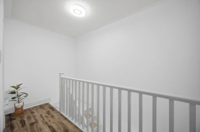 220 Mortimer Crescent, Milton - photo 28