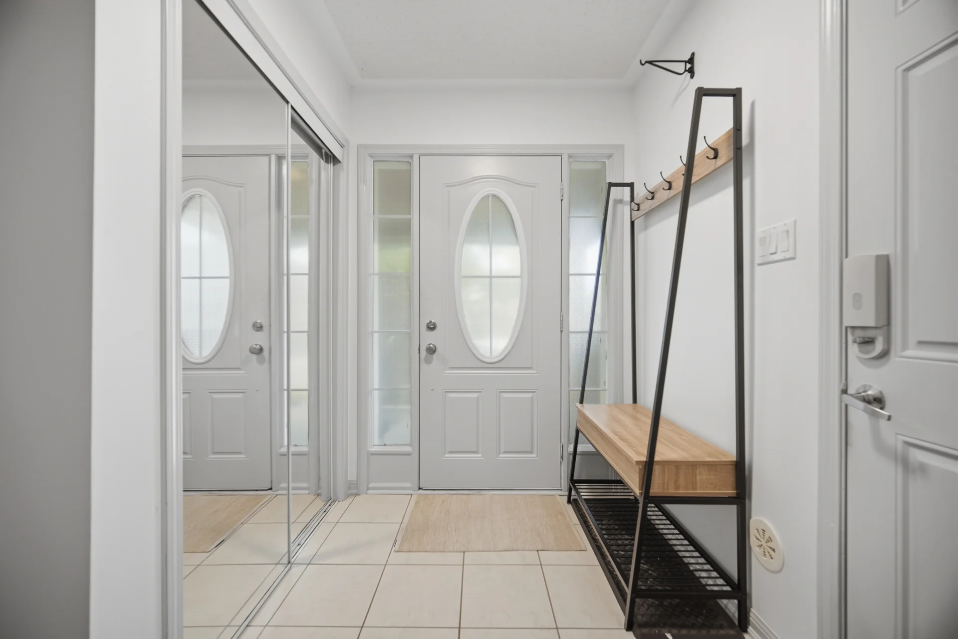220 Mortimer Crescent, Milton - photo 8