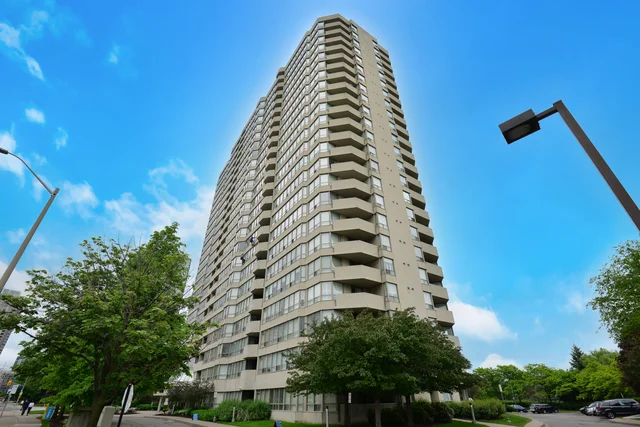 #1407-400 Webb Drive, Mississauga - photo 2