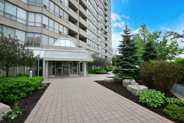 #1407-400 Webb Drive, Mississauga - photo 4