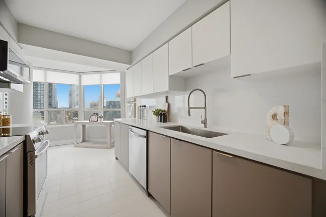 #1407-400 Webb Drive, Mississauga - photo 29