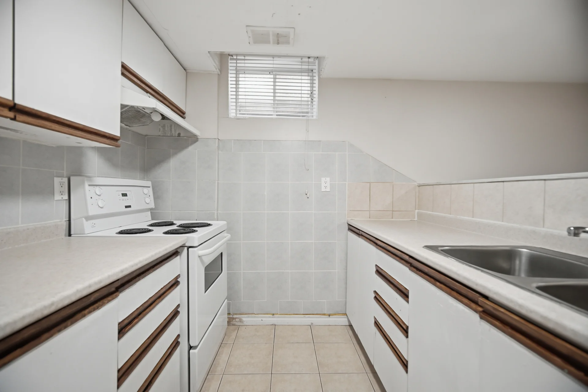122 Parsell Square, Scarborough - photo 34