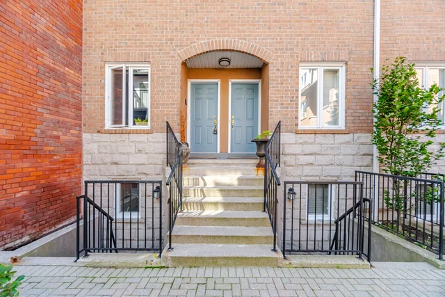#10-228 St George Street, Toronto - photo 3