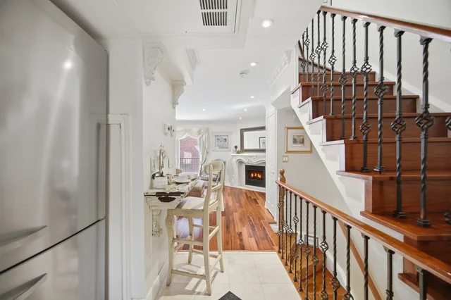 #10-228 St George Street, Toronto - photo 15