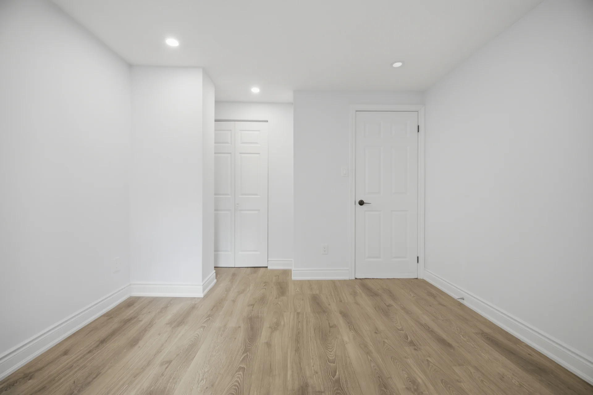 731 Elgin Street North, Cambridge - photo 27