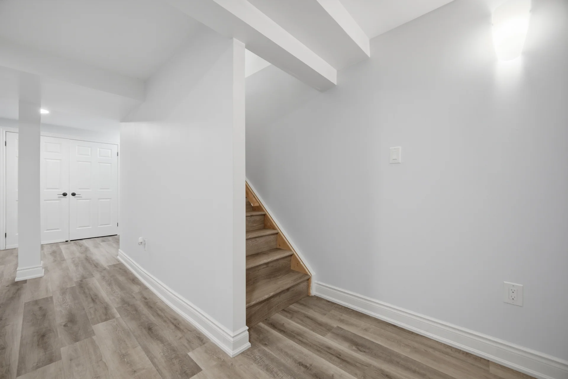 731 Elgin Street North, Cambridge - photo 31
