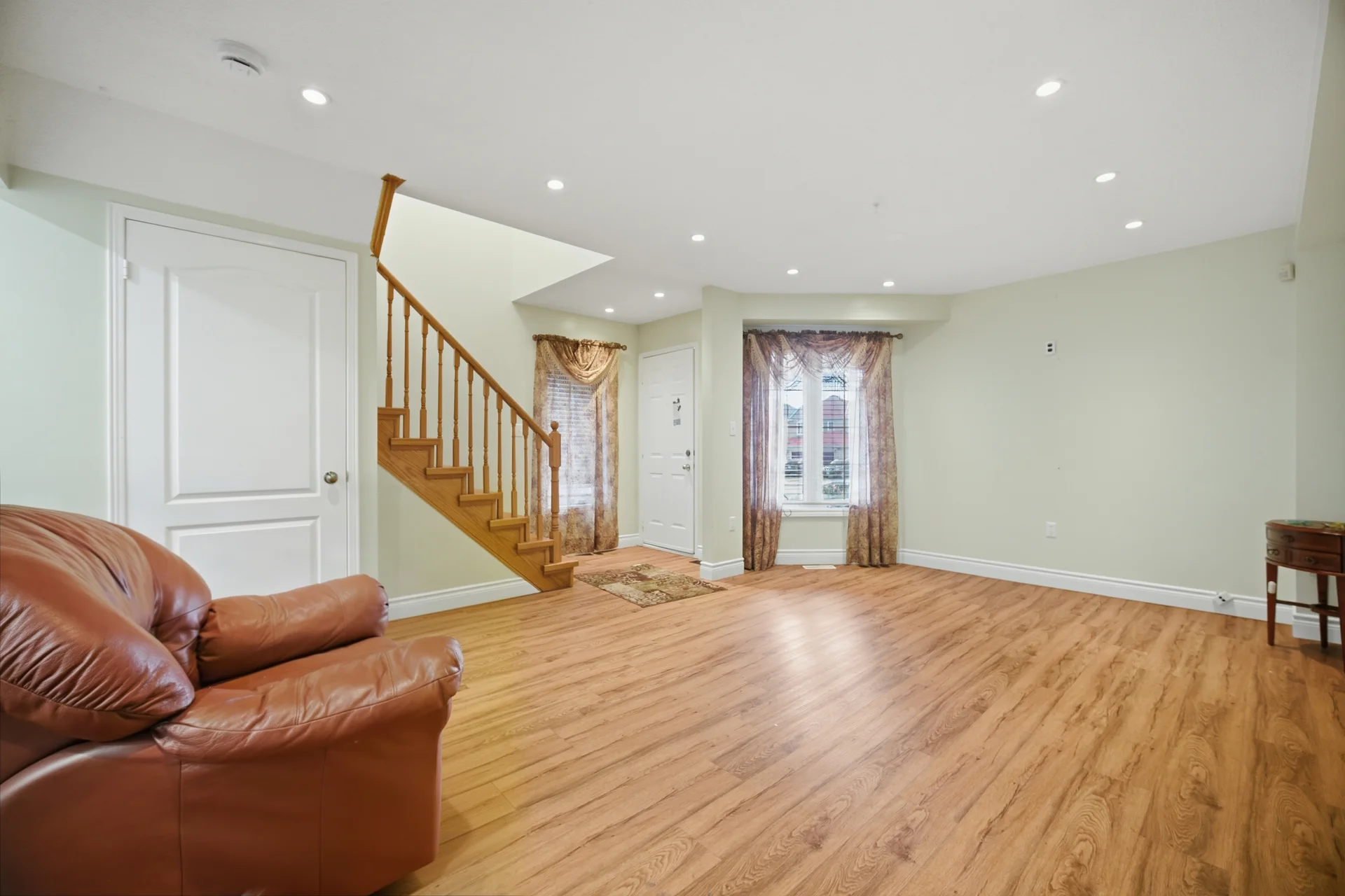 213 Fernforest Drive, Brampton - photo 9