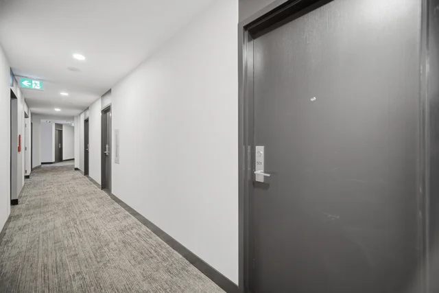 #503-51 East Liberty Street, Toronto - photo 5