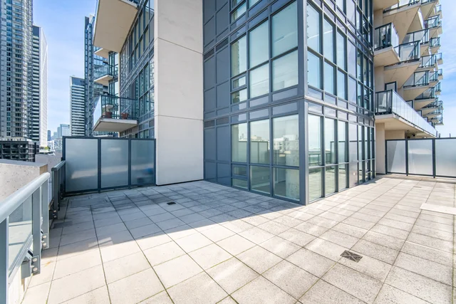 #503-51 East Liberty Street, Toronto - photo 27