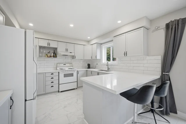 8 Livingston Drive, Caledon - photo 18