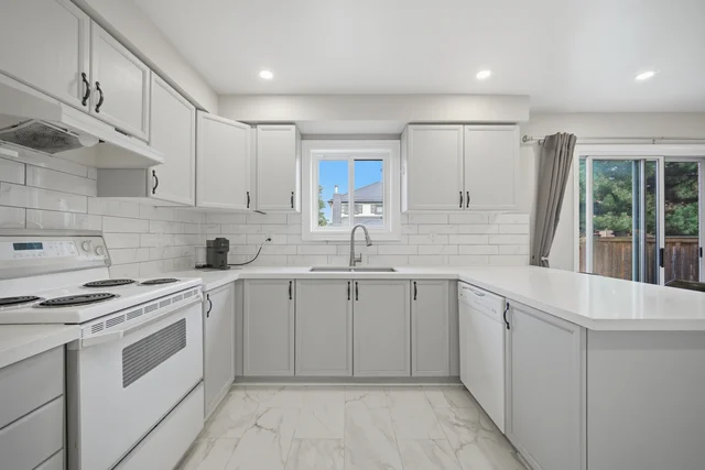 8 Livingston Drive, Caledon - photo 19