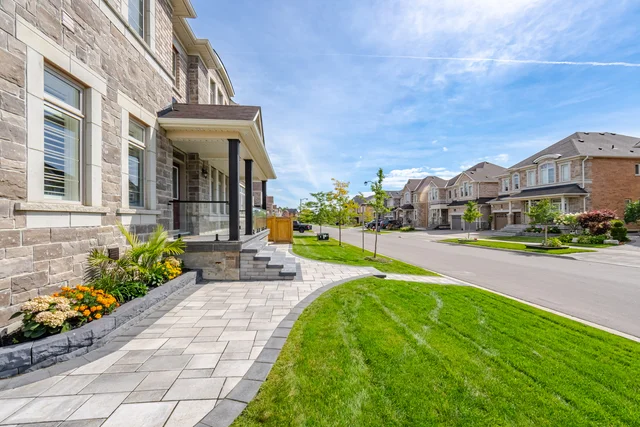 1 Breckonwood Street, Caledon - photo 6