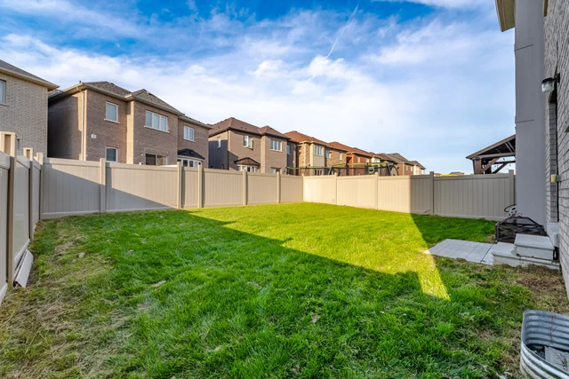 14 Goodwin Court, Sharon - photo 71
