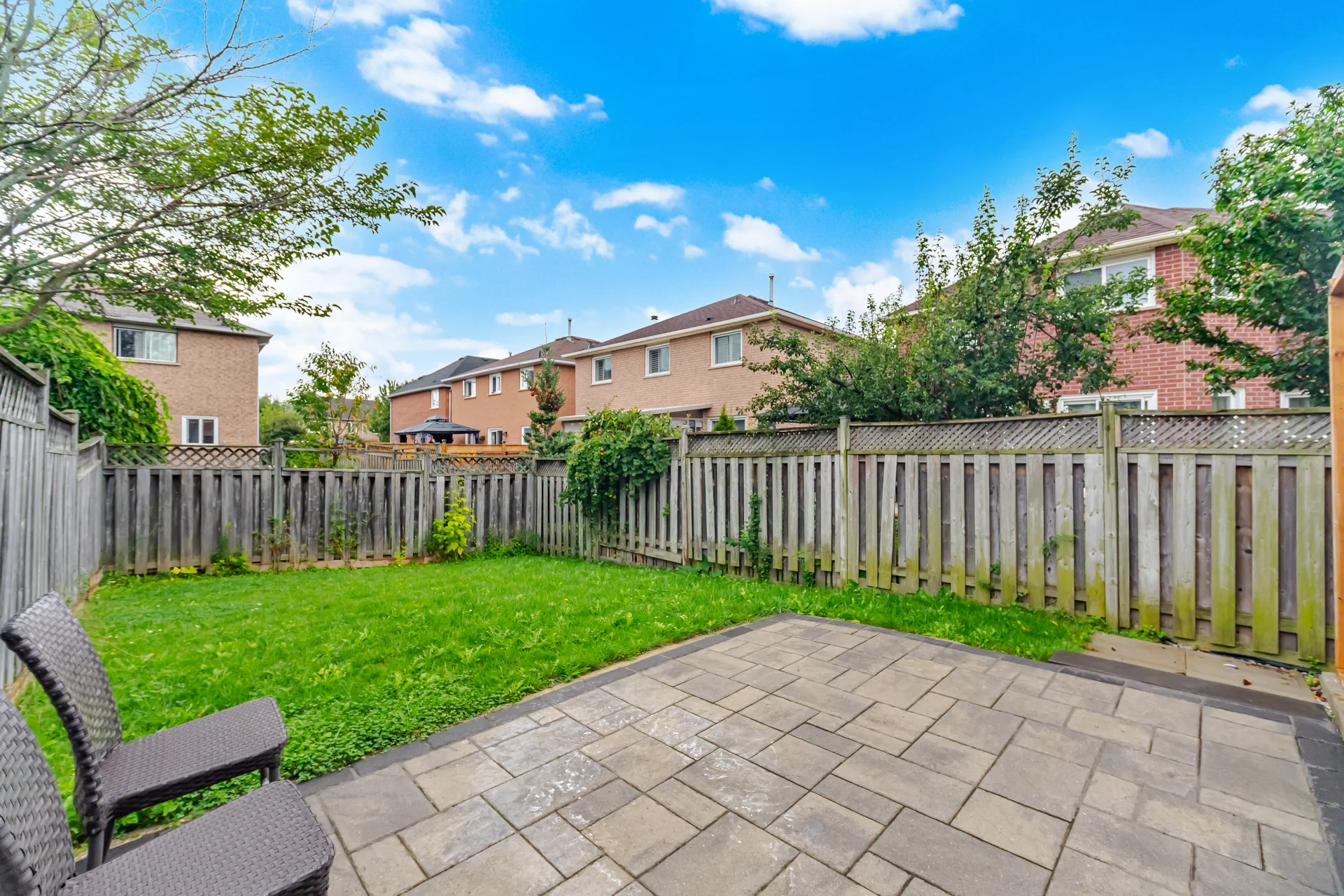 3694704