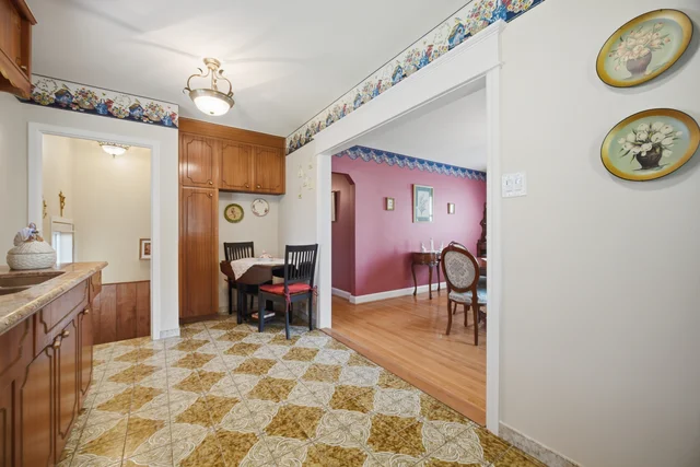 8 Woolton Crescent, North York - photo 9
