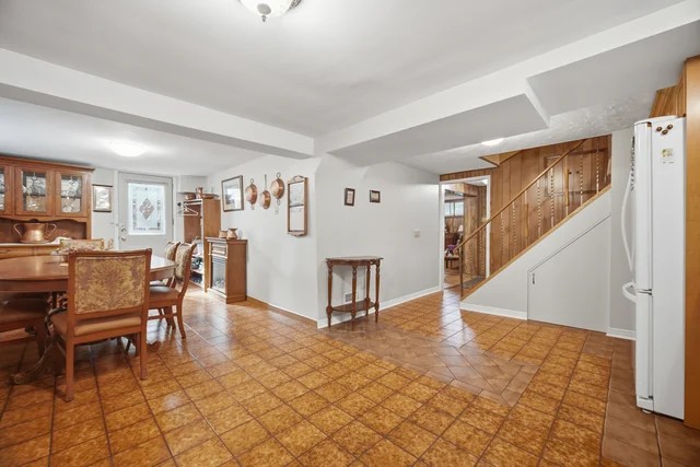 8 Woolton Crescent, North York - photo 25