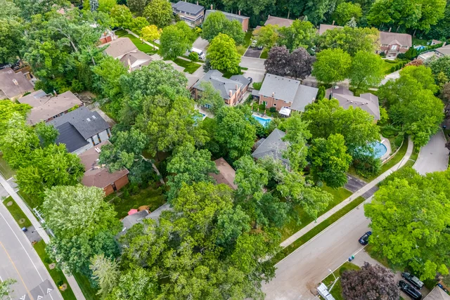 1408 Ballyclare Drive, Mississauga - photo 3