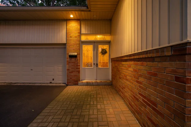 1408 Ballyclare Drive, Mississauga - photo 17