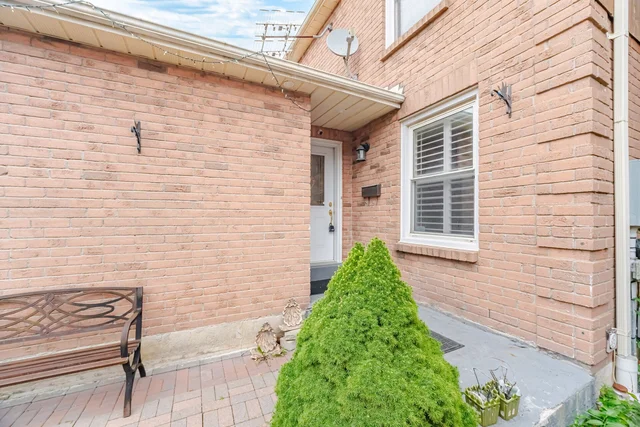 1579 Marshcourt Drive, Pickering - photo 4
