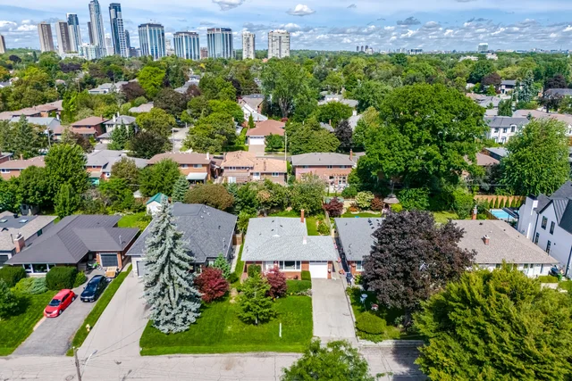 42 Cardigan Road, Etobicoke