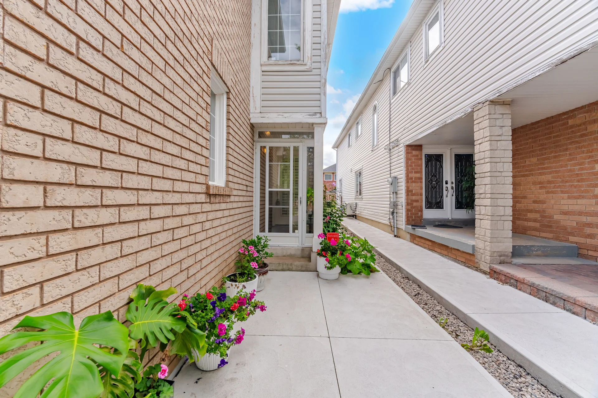 72 Yellow Brick Road, Brampton - photo 8