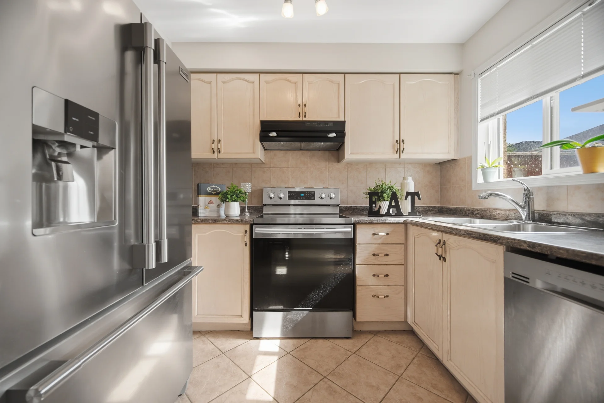 72 Yellow Brick Road, Brampton - photo 20