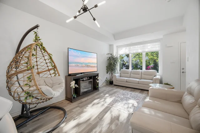 #7-2232 Bromsgrove Road, Mississauga - photo 18