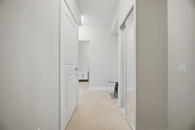 #1309-204 Burnhamthorpe Road East, Mississauga - photo 8