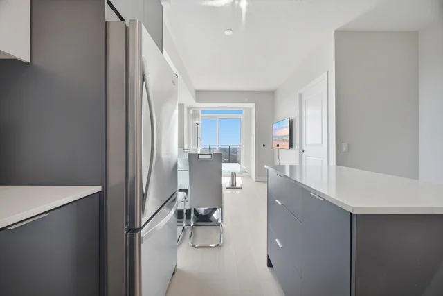#1309-204 Burnhamthorpe Road East, Mississauga - photo 13