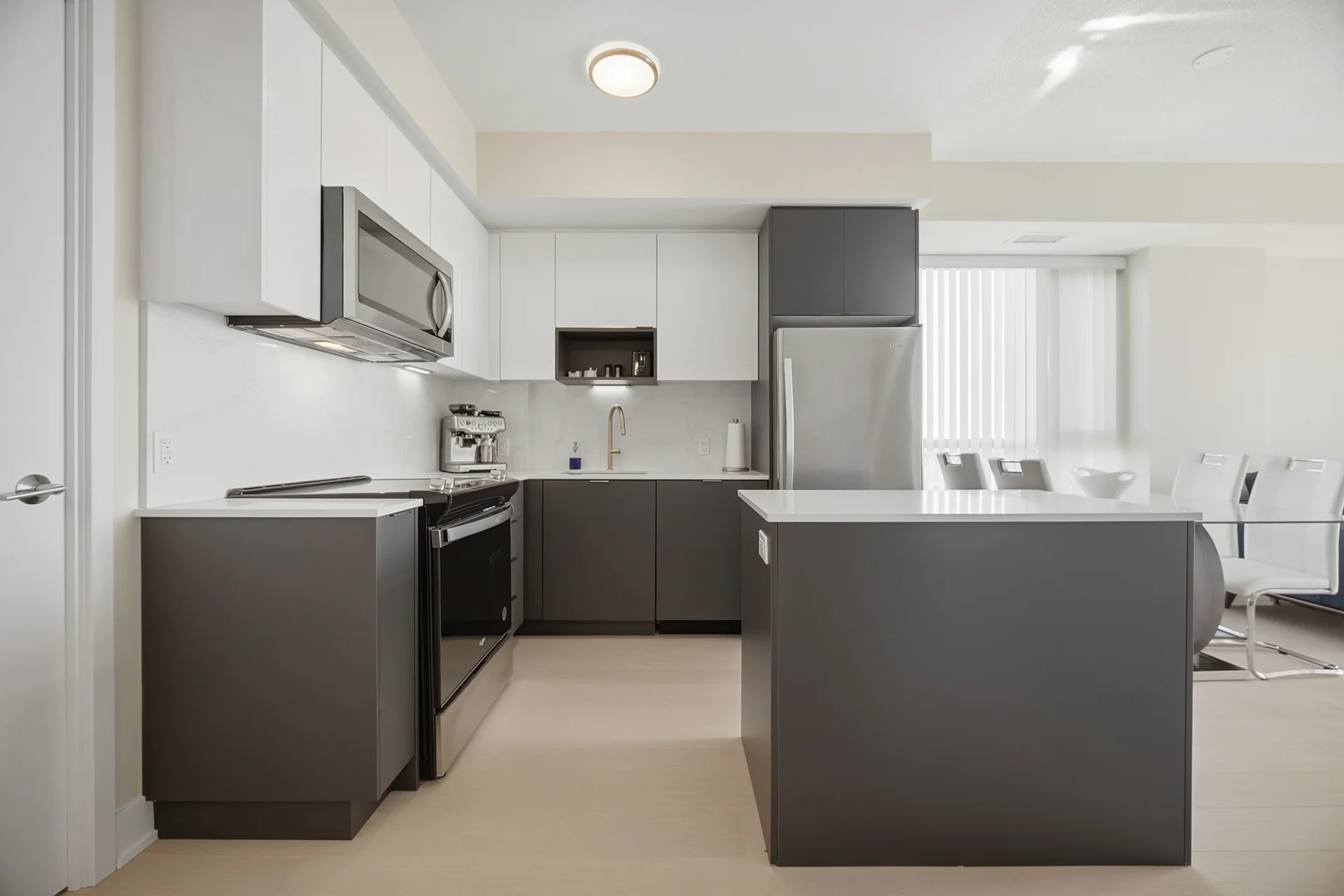 #1309-204 Burnhamthorpe Road East, Mississauga - photo 10