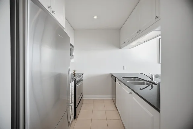 #1501-1055 Southdown Road, Mississauga - photo 9