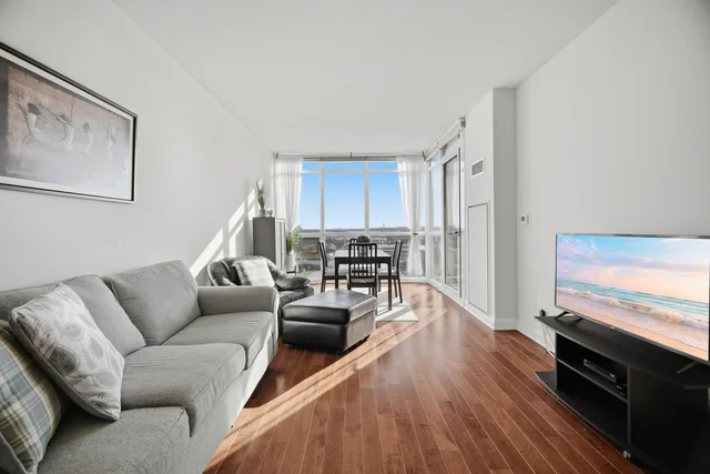 #1501-1055 Southdown Road, Mississauga - photo 17