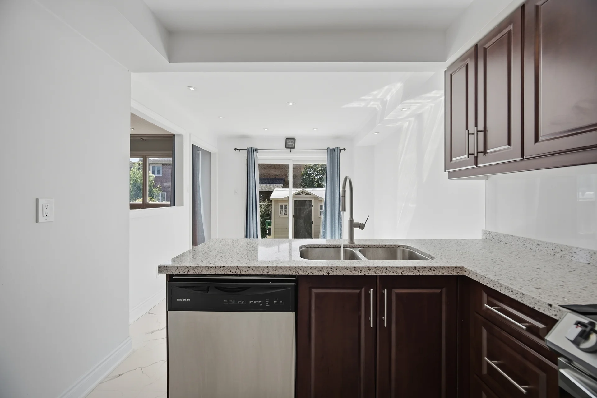 4569 Pemmican Trail, Mississauga - photo 23