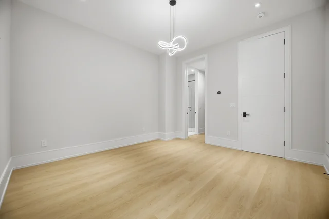 1071 Scott Avenue, Oakville - photo 160