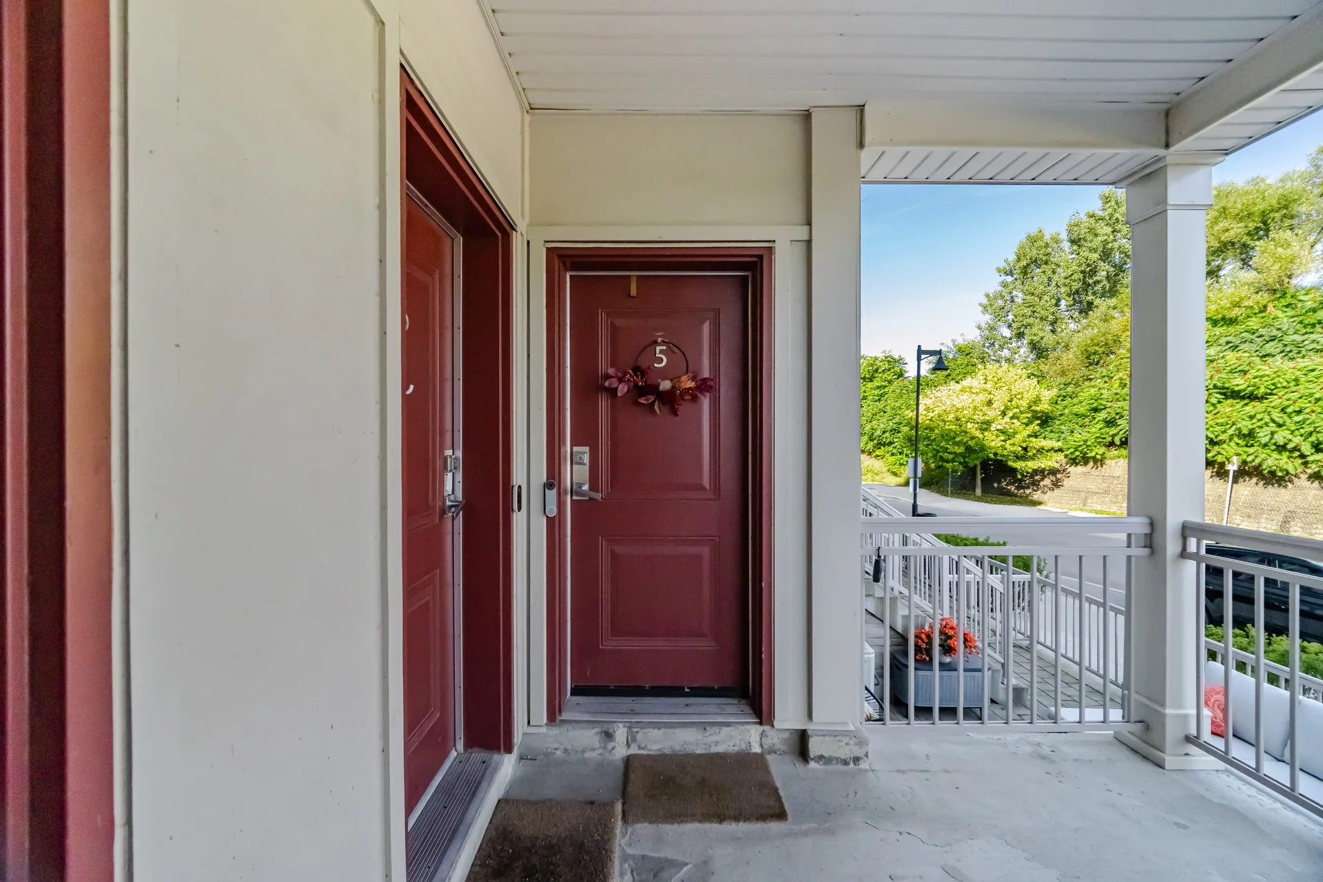 #5-145 Long Branch Avenue, Etobicoke - photo 4