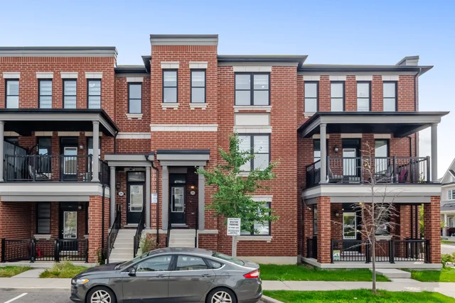 #25-975 Whitlock Avenue, Milton