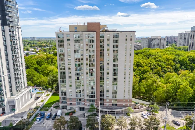 #1106-200 Burnhamthorpe Road East, Mississauga