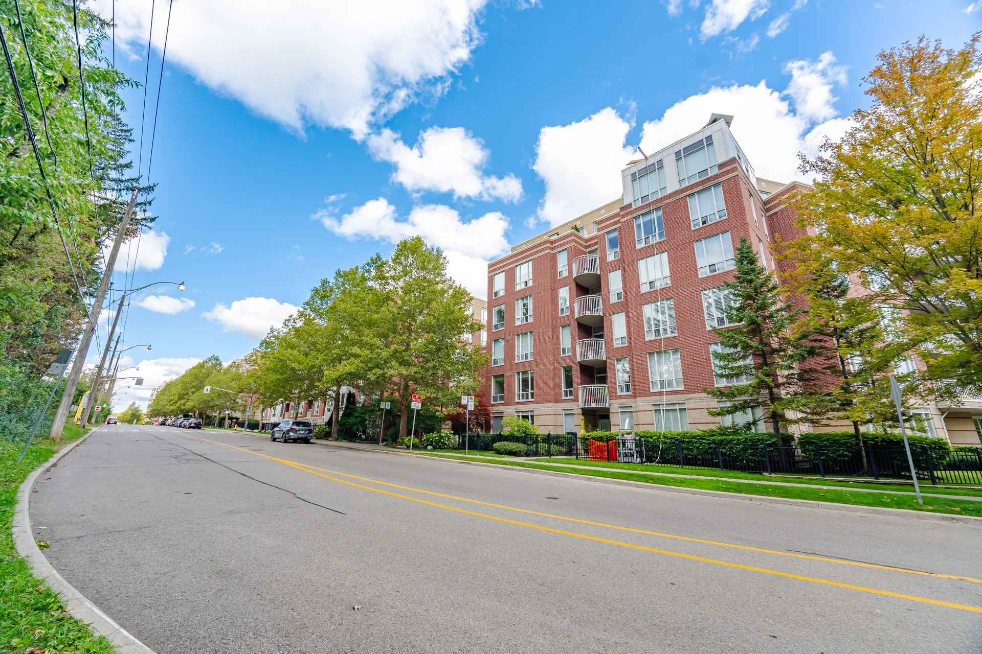 #205-455 Rosewell Avenue, Toronto - photo 2