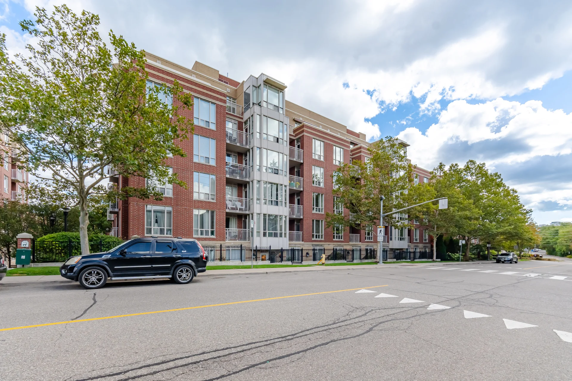 #205-455 Rosewell Avenue, Toronto - photo 3