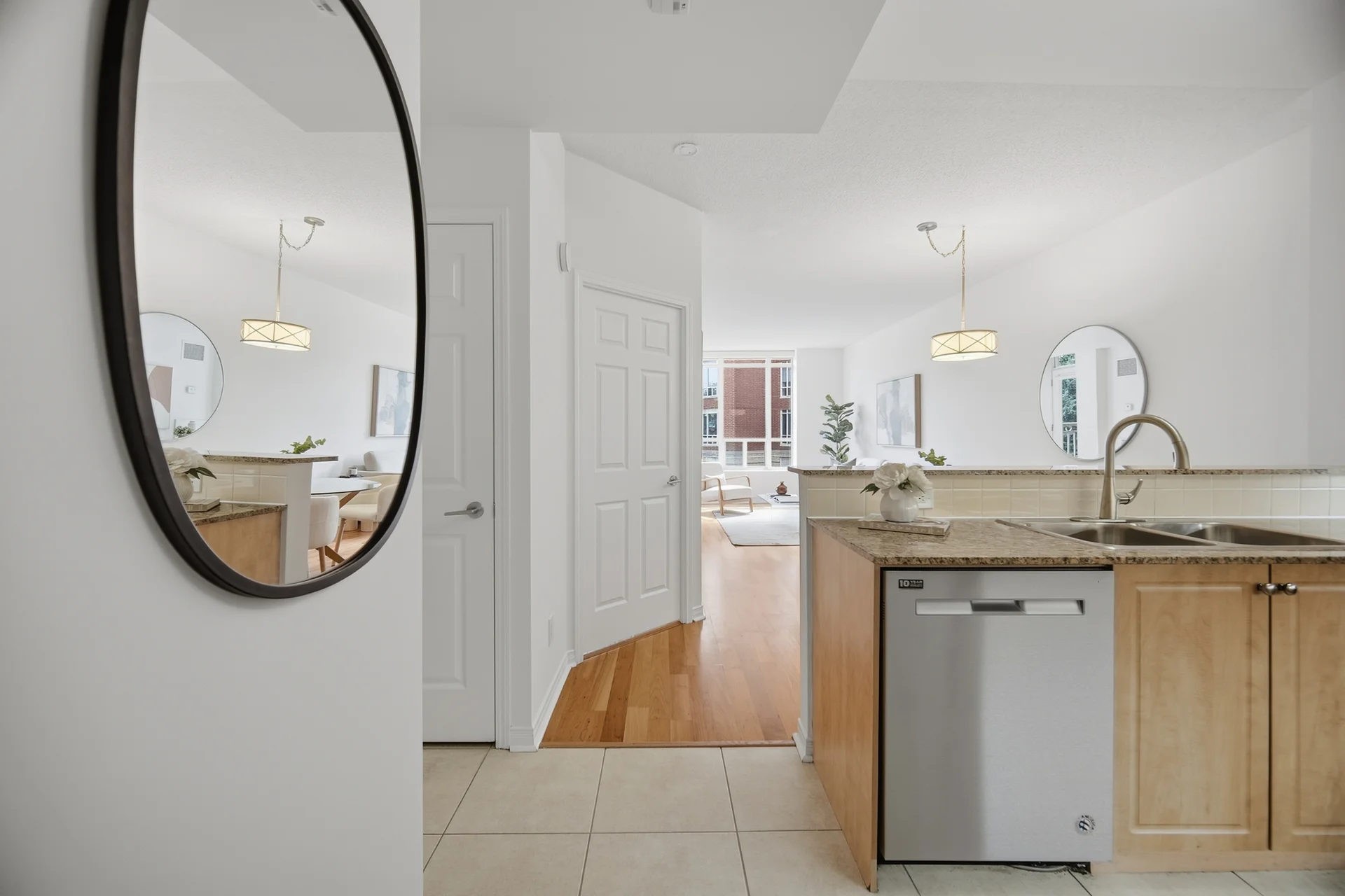 #205-455 Rosewell Avenue, Toronto - photo 9