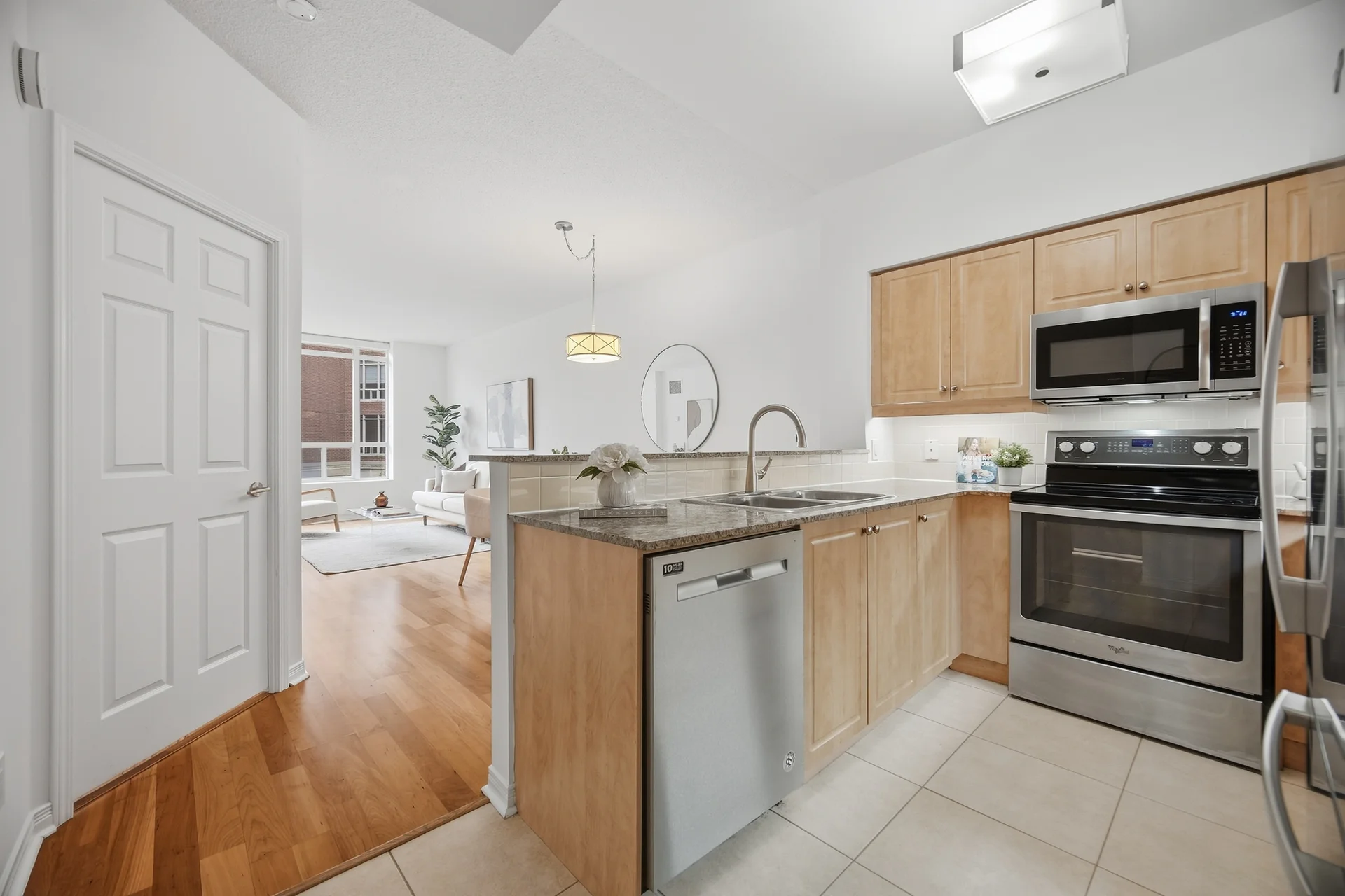 #205-455 Rosewell Avenue, Toronto - photo 15