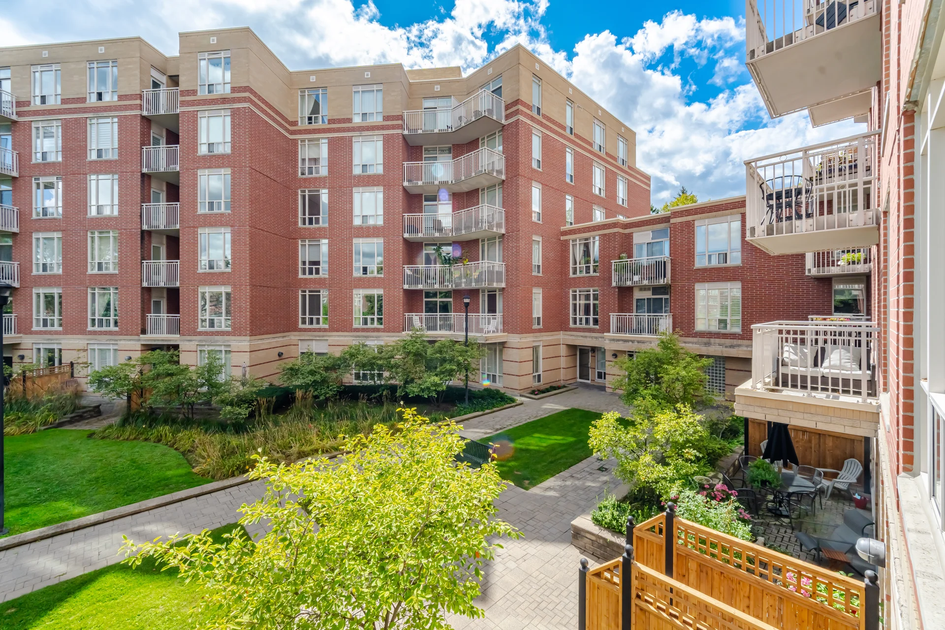 #205-455 Rosewell Avenue, Toronto - photo 32